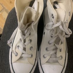 Converse All-star Women’s Shoe Size 7.5 
