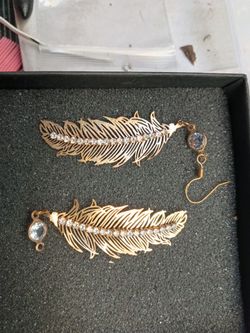 Gold-Toned Rhinestone Dangle Feather Earrings - Beautiful Condition