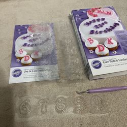 Wilton Letters & Numbers Gum Paste & Fondant Molds “ New  Never Used”