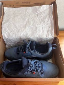 Adidas Terrex AX4 Gore-Tex Hiking Shoes – Men’s 11 – Excellent