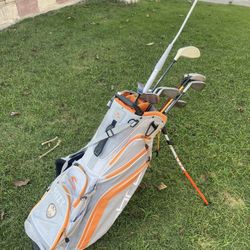 Golf Club Assorted Set w/ Standing Cobra Bag