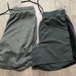 Mens Shorts  Set Size Small 