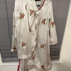 White Women Large Size Embroidered 3 Pieces Dopata Tissue