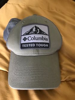 Columbia tested tough hat like new