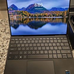 Dell XPS 13 9310 - 13.3" 3.5K OLED Touchscreen - i7-1195G7 - 32GB RAM - 1TB SSD