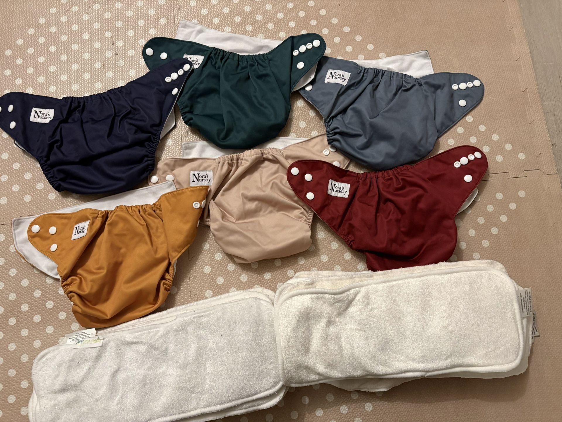 Nora’s Nursery cloth Diapers And 20 Liners