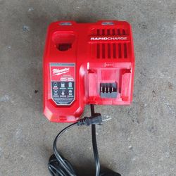 Milwaukee Rapid Charger M 12 - M 18  ( Brand  New  )