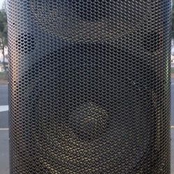 Power Speaker Cerwing Vega 15"  1500 Hundred Watts No Sound Maybe Easy Fix  Don't Know