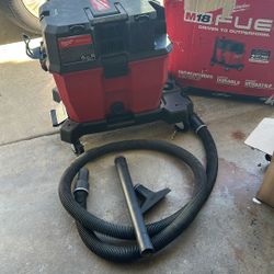 Milwaukee M18 FUEL 9 Gal. Cordless DUAL-BATTERY Wet/Dry Shop Vacuum with Filter, Hose, and Accessories ,(Tool Only)
