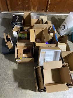 FREE  Assorted size boxes and packing supplies