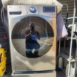 LG Washer/Dryer Combo