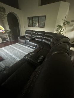 Recliner Sectional