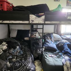 Full Over Double Twin Bed