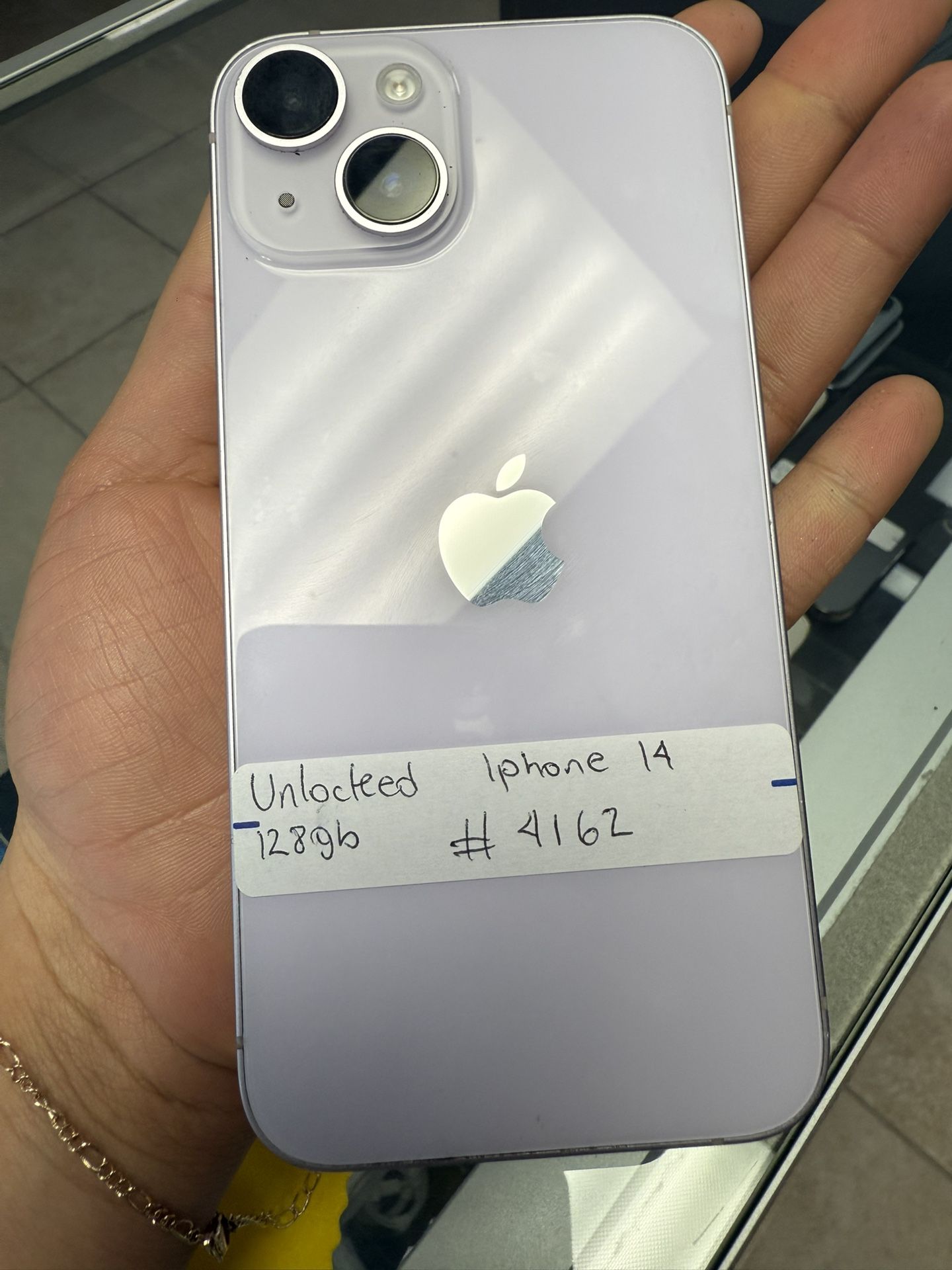 iPhone 14