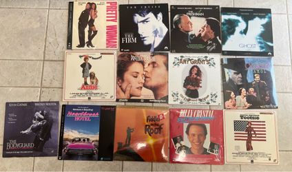 13 Laserdiscs GHOST Bodyguard TOOTSIE Pretty Woman THE FIRM Christmas Carol FRESHMAN Billy Crystal