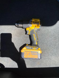 20v max brushless 1/2 in dewalt drill