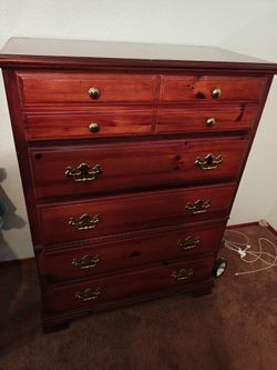 Bassett Vintage 5 drawer dressor