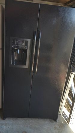 Ge black refrigerator