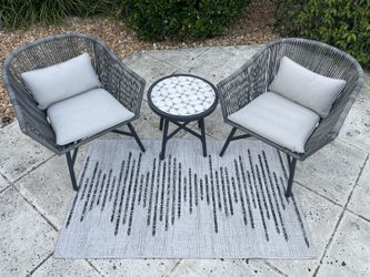 Patio Set With Rug