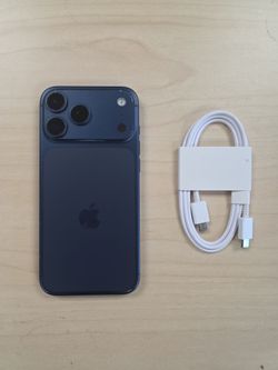 Iphone 17 pro max ...256gb...unlock..any sim