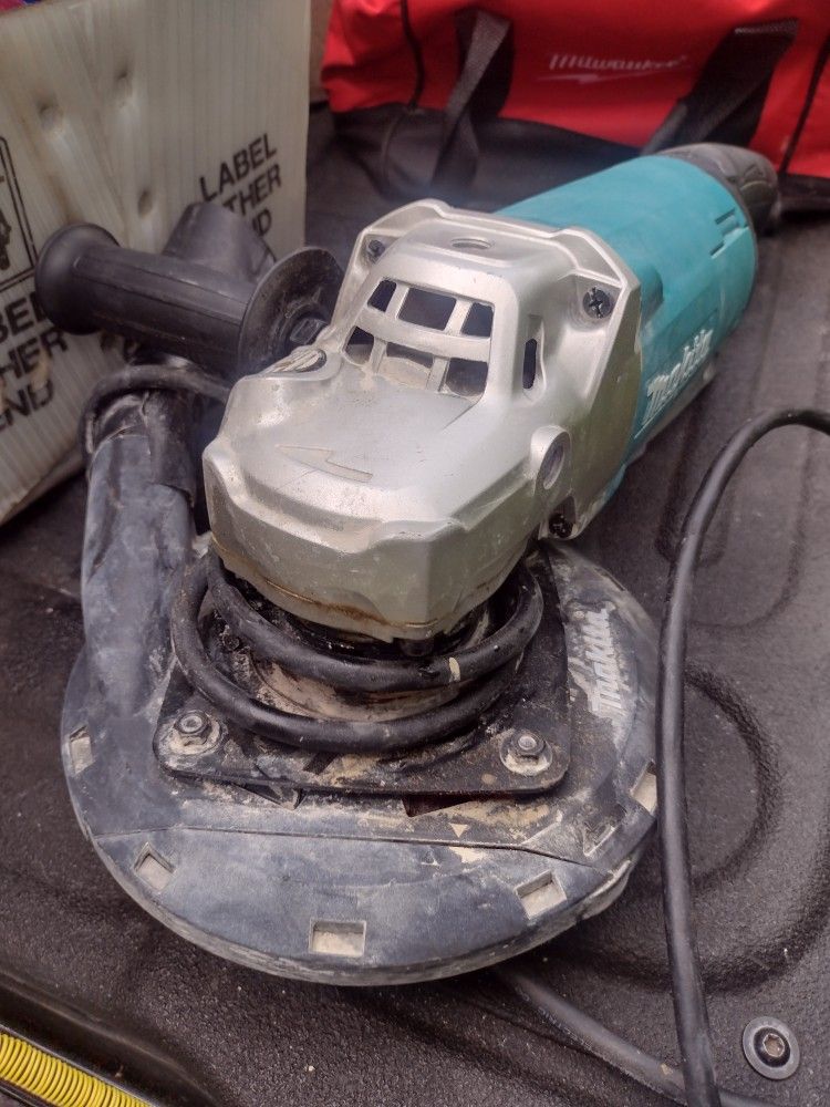 Makita Grinder