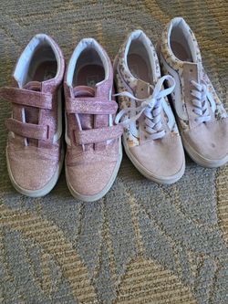 2 pair Girls shoes
