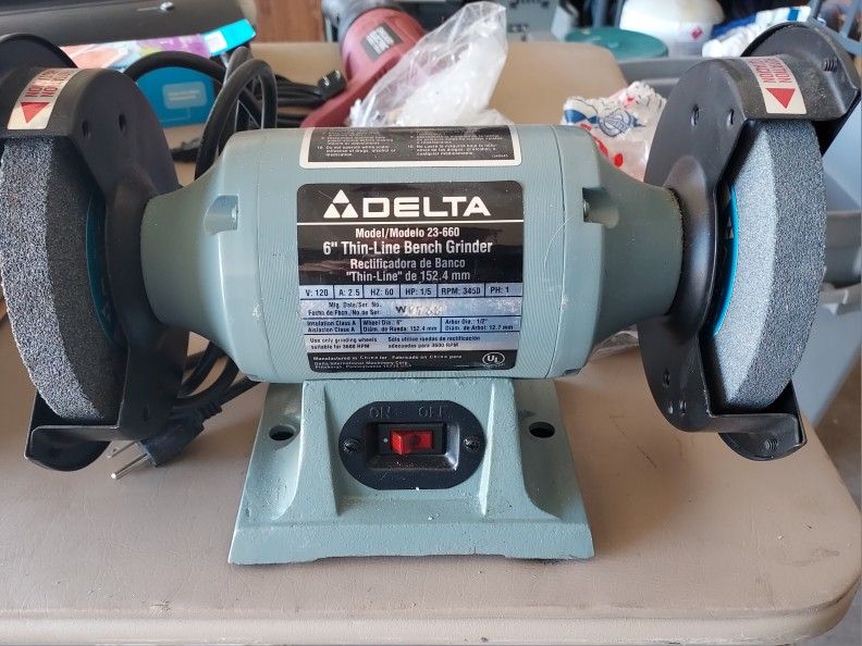 Delta 6 inch Bench Grinder - Model 23-660