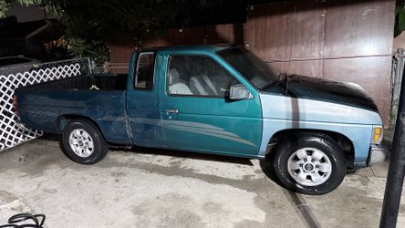 1995 Nissan pickup D21