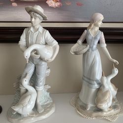 Pair Lladro Style Porcelain Figurine Statues  