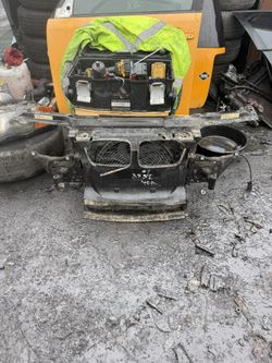 2001 BMW 325i Sedan Radiator Support $250