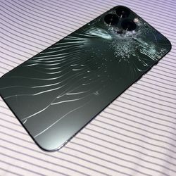 Cracked iPhone 13 Pro Max 