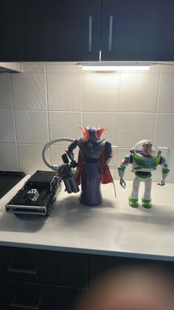 Toys (Buzz lightyear, Emperor Zurg, Lego muscle car)