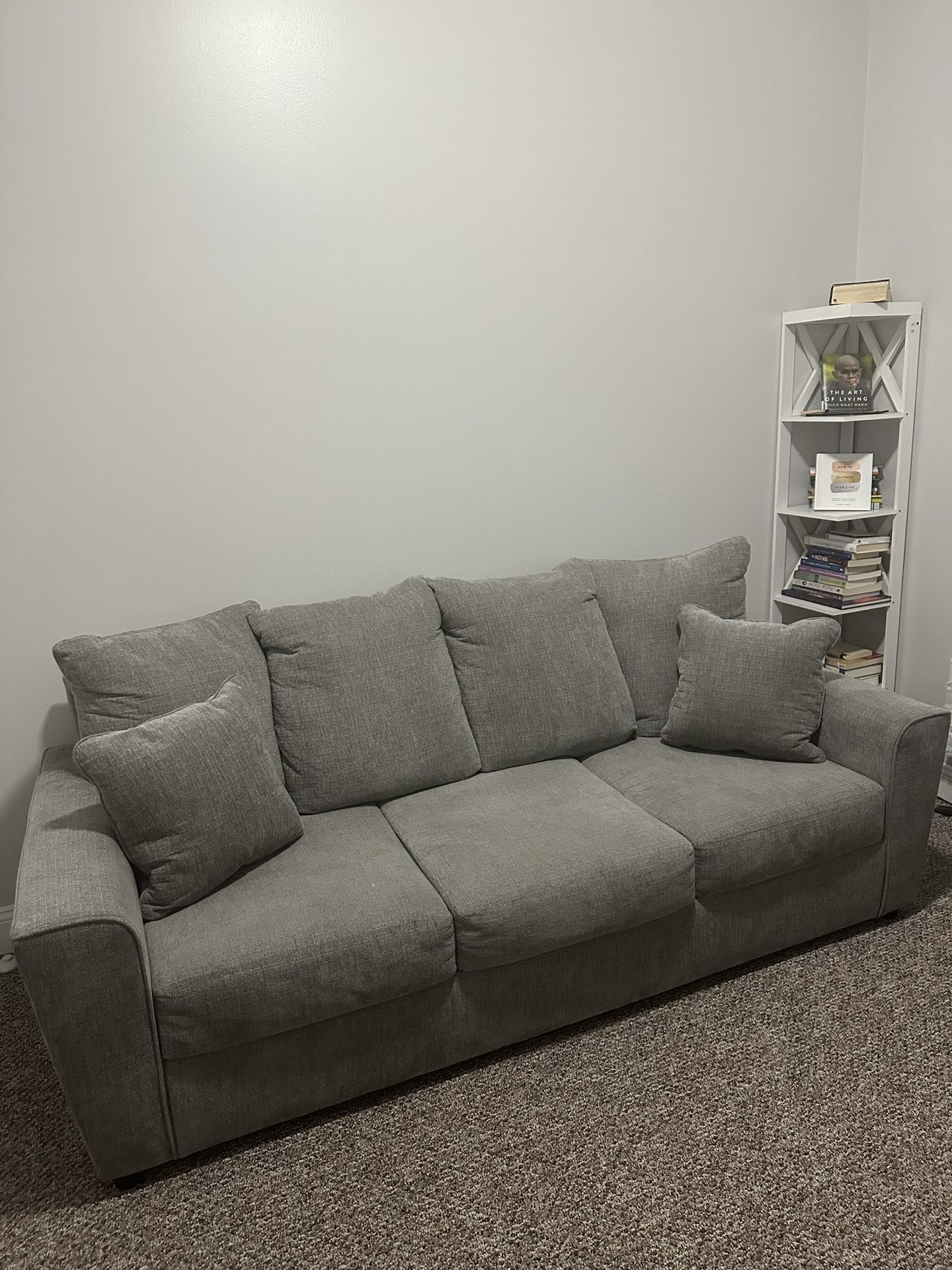 ✨ Light Grey Full Sofa – Cozy, Comfy & Like-New ✨