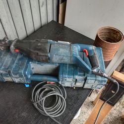 Bosch Sawsall, Corded Electric, Works Good, $ 60