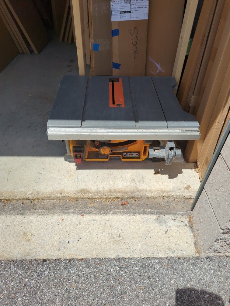 Ridgid 10 In. Table Saw