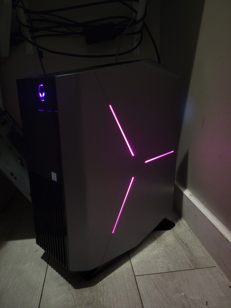 👽Alien Ware👽*used Basically New💯 Offers/trades