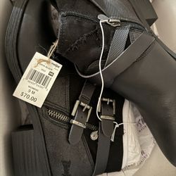 Women’s Boots Size 9