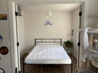 Queen mattress & frame