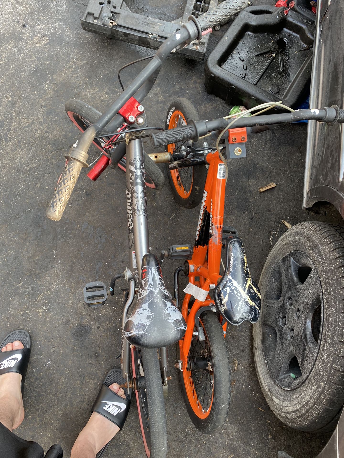 16" Mongoose Mutant Boys' Bike, Orange Kent 18" Abyss Boy's Freestyle BMX Bike, Charcoal Gray