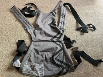 WMM (We Made Me) Venture+ Toddler Carrier.