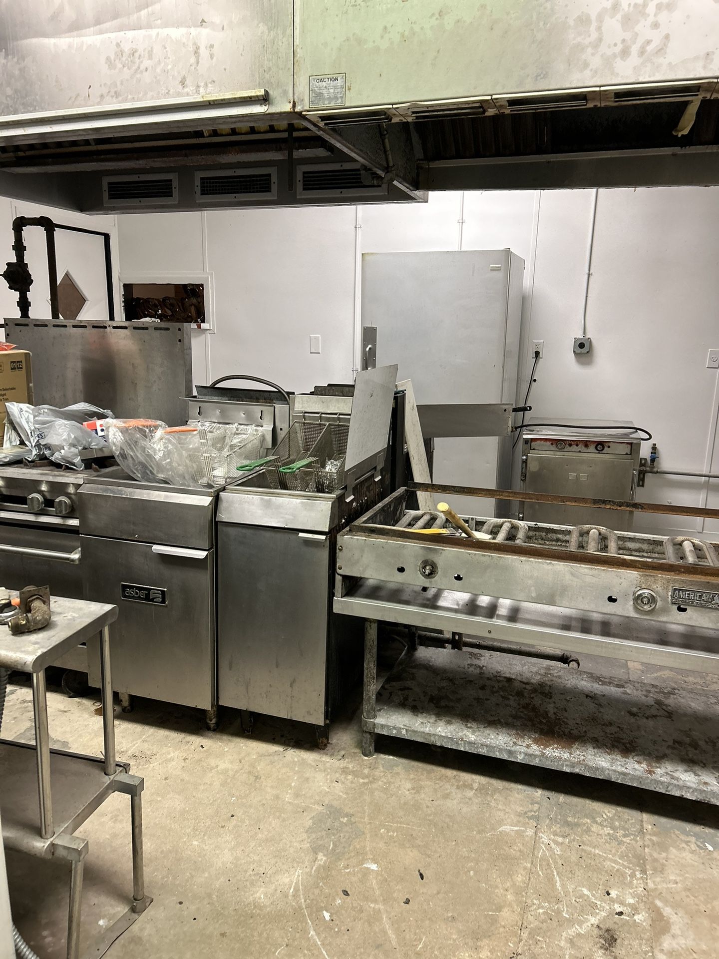 I Have A Two Basket Fryer Works Really Good. Needs A Good Cleaning Need To Sell $400.