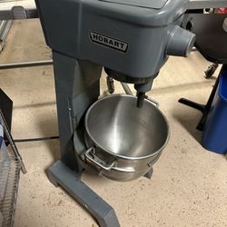 Used Hobart D300 30 Quart Mixer With Bowl And Attachments