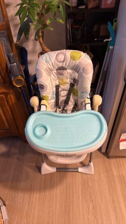High chair good condition
