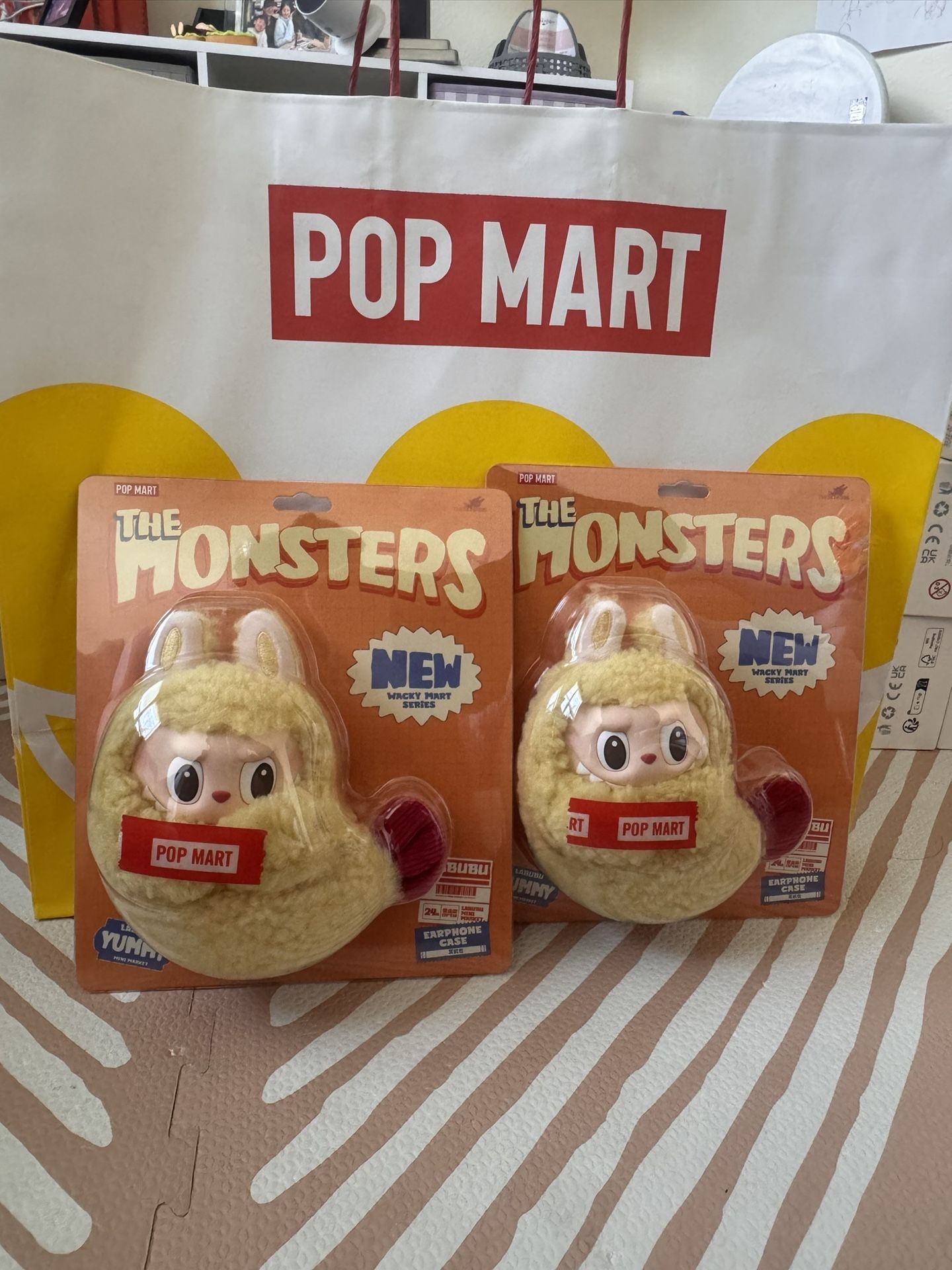 Labubu Wacky Mart Series Shrimp Earphone Case