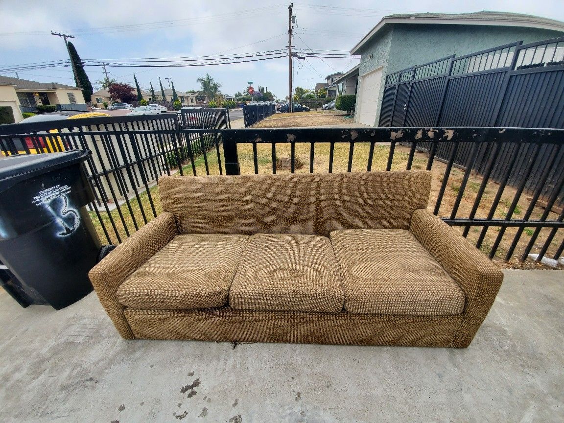 FREE Sofa