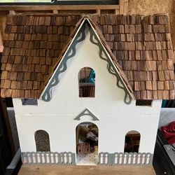 Antique Doll House with Mellissa And Doug Sets