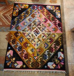 Peruvian Handwoven Rug 100% Wool