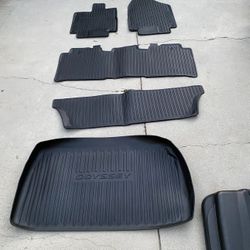 2017-2022 Honda Odyssey All Weather Mat Set