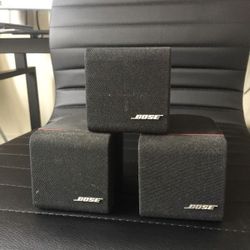 BOSE HI TECH (3)(cube speakers)