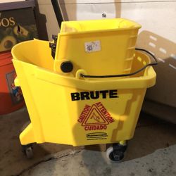 Industrial Cleaning Bucket